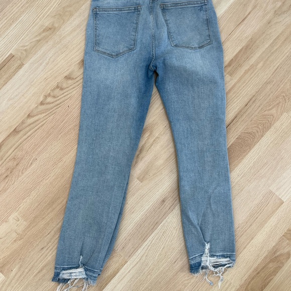 DL1961 - Picture 8 of 8